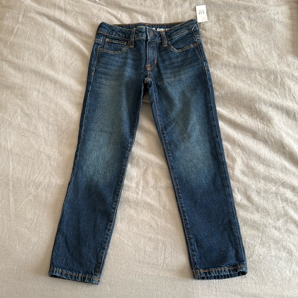 Gap Kids Girlfriend jeans - size 6. NWT